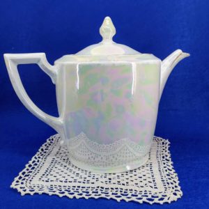 Union T jelzésű, Csehszlovák gyöngyházfényű porcelán teáskanna