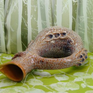 Repesztett mintás kakast formázó kancsó/váza