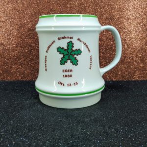 Hoolóházi porcelán Eger emlék korsó 1980