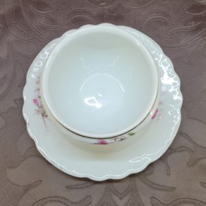 Szegfű mintás porcelán szószos