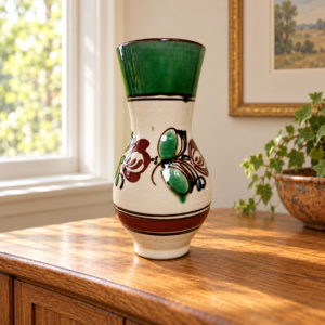 Népi kerámiaváza / Folk Pottery Vase – illusztratív élőkép / illustrative lifestyle image