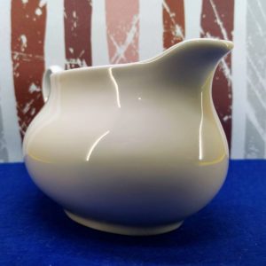 Román Apulum porcelán szószos kiöntő