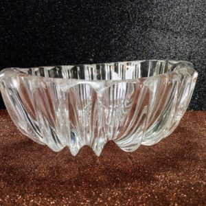 Vastagfalú üveg kínáló