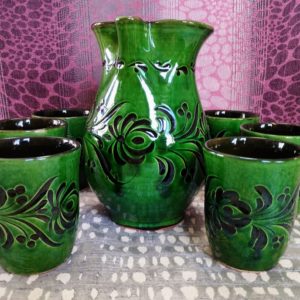 6 darabos zöld kerámia borospohár készlet, boroskancsóval