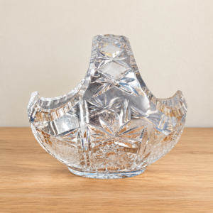 Bohemia csiszolt kristály asztali kosárka / Bohemia Cut Crystal Table Basket – illusztratív élőkép / illustrative lifestyle image