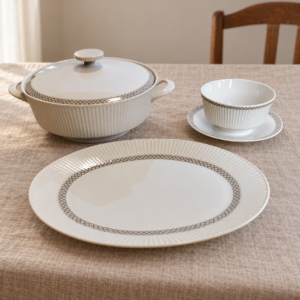 Bavaria Eschenbach háromrészes porcelán tálalószett / Bavaria Eschenbach three-piece porcelain serving set – illusztratív élőkép / illustrative lifestyle image