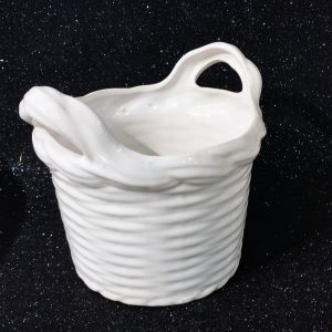 Fehér vintage kerámia kosár kaspó