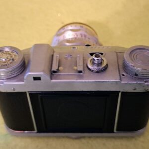 Altix vintage mechanikus fényképezőgép bőrtokjában, az eredeti dobozával.
