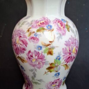 Zsolnay virágmintás porcelán váza – luxus a virágaidnak is