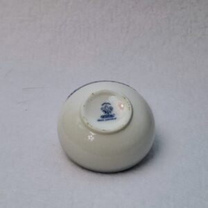 Aquincum Budapest, magyar porcelán, gyűrűtartó, ékszerdoboz, kék virágmintás, relief, 60-as évek, retro porcelán, vintage ékszertartó, Aquincum kerámia