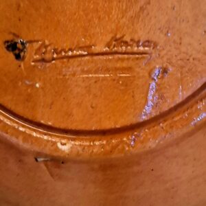 Kántor Sándor, Kántor Karcag, karcagi kerámia, alföldi kerámia, népi kerámia, magyar népművészet, falitányér, dísztányér, zöld mázas kerámia, pöttyözött minta, kézzel festett tányér, vintage kerámia, gyűjtői kerámia, parasztkerámia, magyar fazekasság