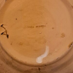 Korond, Corund, népi kerámia, erdélyi kerámia, kézműves tál, kézzel festett, folk pottery, rusztikus dekor, virágmintás kerámia, erdélyi népművészet, dekor tál, falitányér.